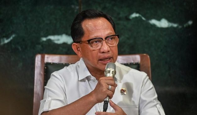 Tito Karnavian Ancam Sanksi Kepala Daerah LiburanSaat Lebaran