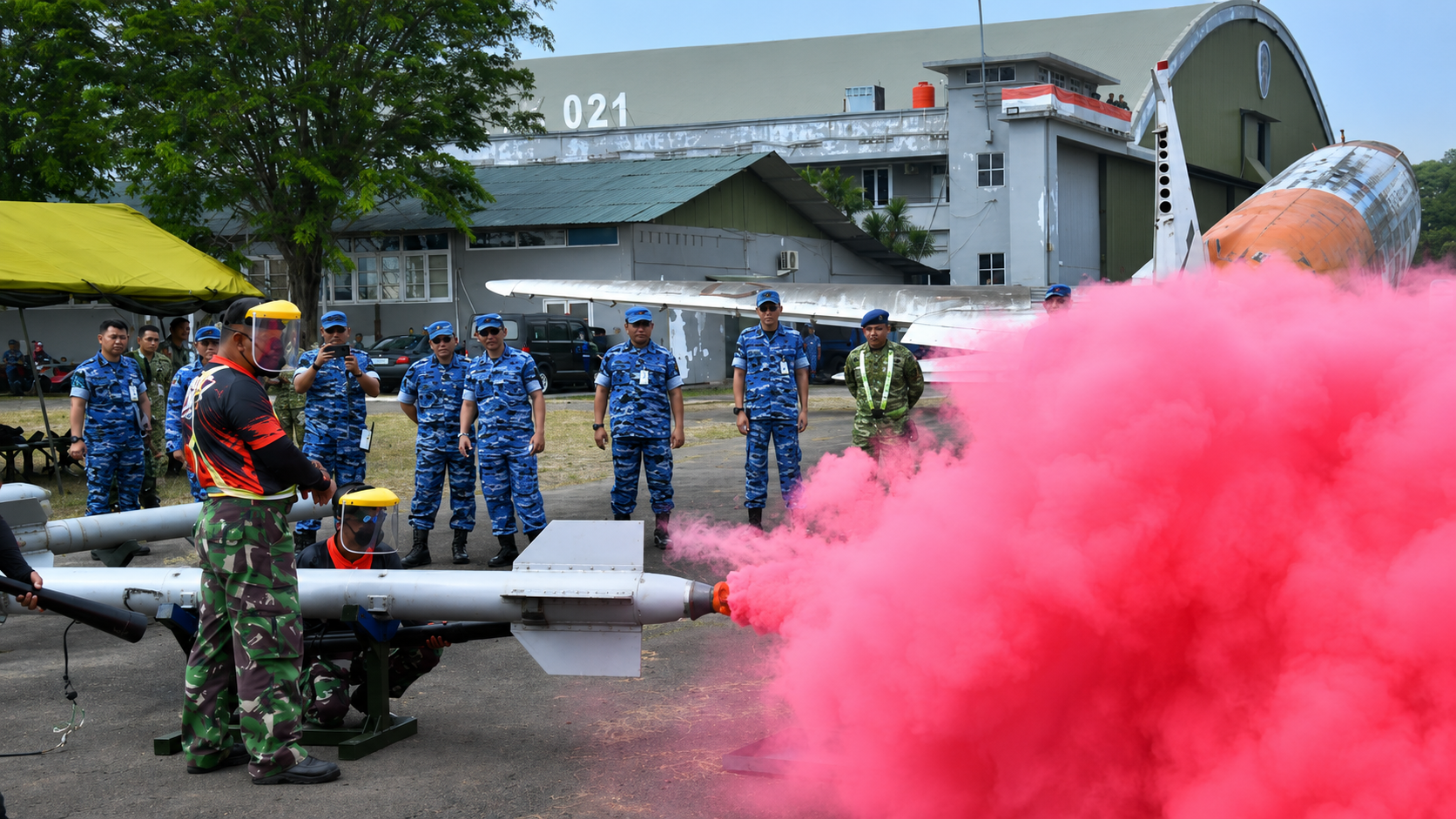 TNI AU